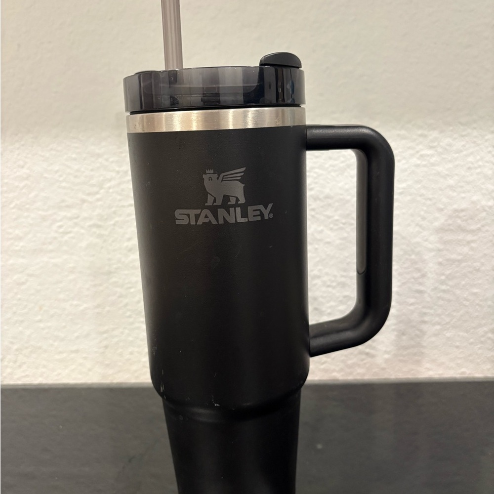 Stanley Matte Black Travel Mug with Handle and Straw 30oz
